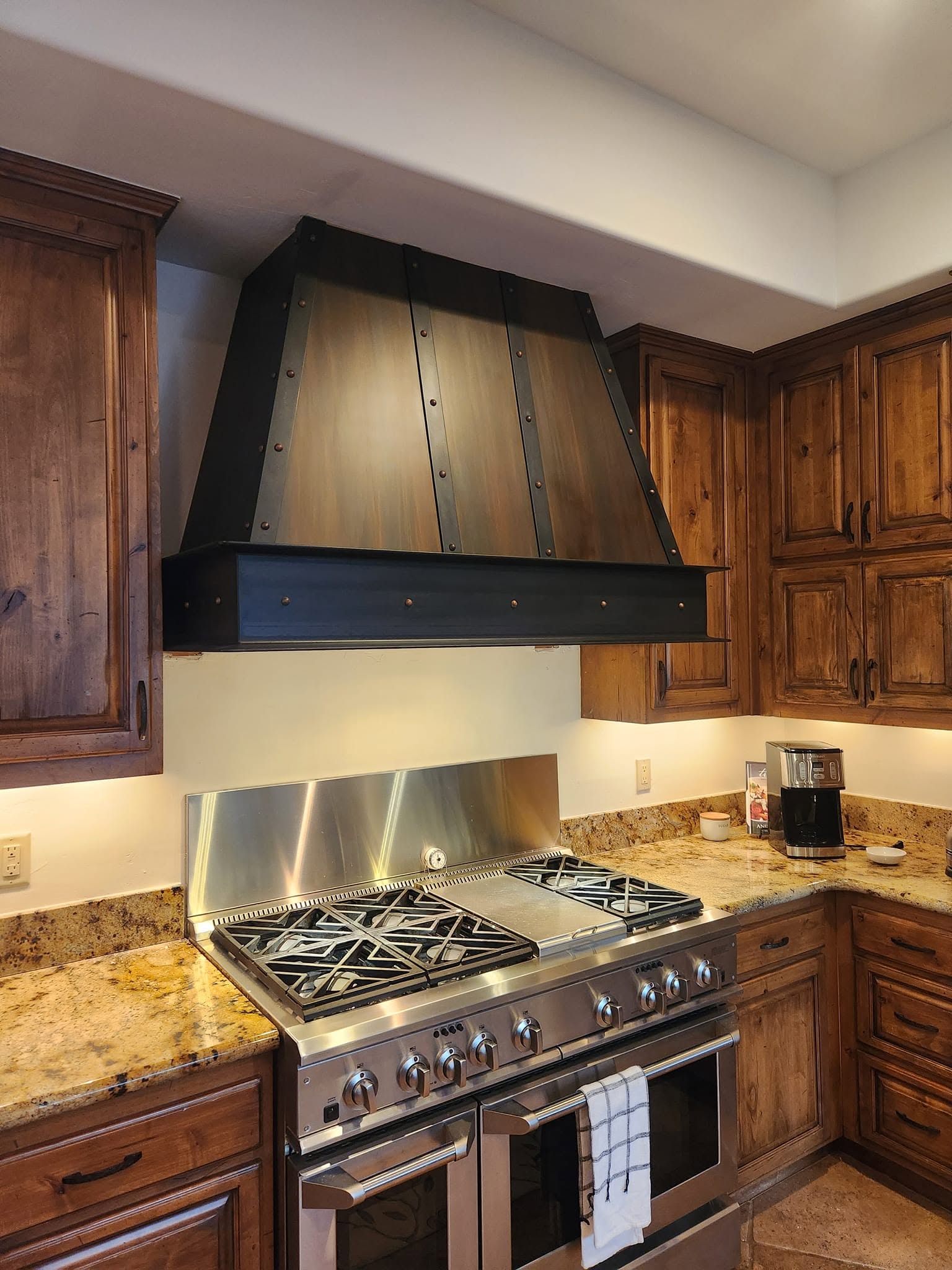 Riveted range hood